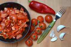 番茄红色的胡椒沙拉