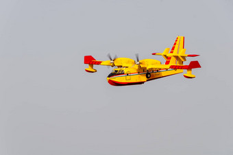 黄色的红色的飞机水轰炸机涡轮增压道具消防