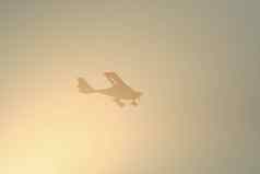 小飞机乘客着陆拍摄日落