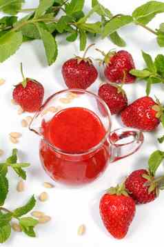 草莓新鲜的酱汁