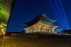 韩国Gyeongbokgung宫晚上首尔南韩国