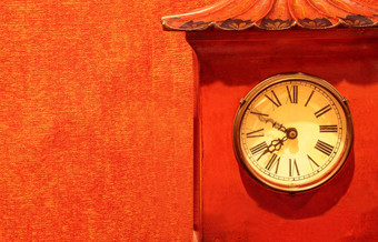 古董红色的时钟计时器红色的壁纸