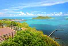 美丽的蓝色的海景考县给码头samaesan岛chon