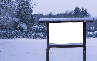 空空白木广告董事会覆盖雪冬天季节森林宣传广告牌