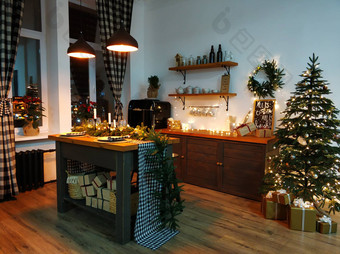 节日圣诞节厨房表格装饰分支机构圣诞节树蜡烛花环舒适的首页圣诞节大气