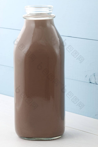巧克力<strong>牛奶</strong>瓶