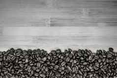 桩咖啡豆子形成简单的条纹框架