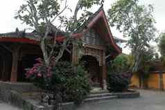 传统的房子保存村传统的木房子热带花园龙目岛岛印尼