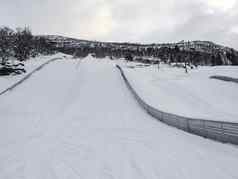 维克滑雪场罗伊桑挪威美妙的视图山坡上冬天
