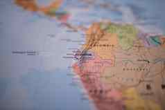 厄瓜多尔色彩斑斓的地图南美国主要路线红色的