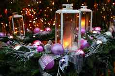 圣诞节背景灯笼紫色的饰品圣诞节树美丽的模糊摘要色彩斑斓的灯背景概念假期冬天时间快乐一年
