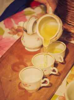 水平照片茶壶茶流杯茶仪式