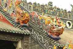 屋顶中国人寺庙石头狮子