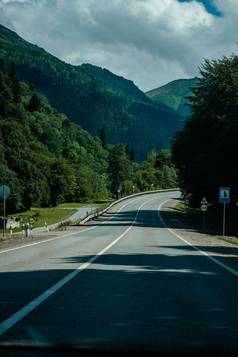 风景如画的路山