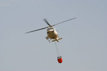 消防队员直升机飞行