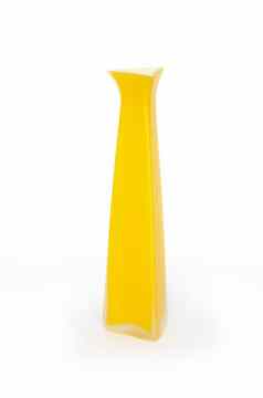 现代黄色的花瓶