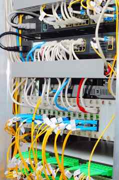 纤维视数据中心媒体转换器光学电缆