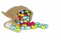 袋完整的复活节巧克力鸡蛋