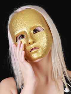 女孩黄金面具