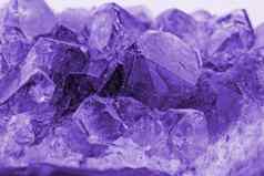 水晶宏照片紫色的颜色