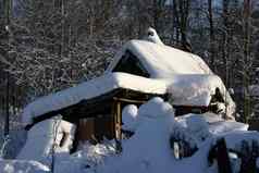 下了雪小屋