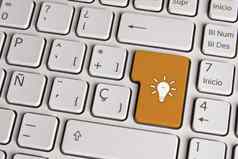 互联网业务的想法概念光灯泡键盘关键