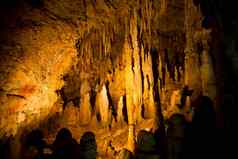 钟乳石洞穴日本