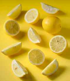 新鲜的减少柠檬片