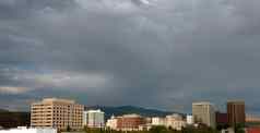 博伊西爱达荷州市中心天际线狂风暴雨的天空