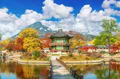 Gyeongbokgung宫秋天南韩国