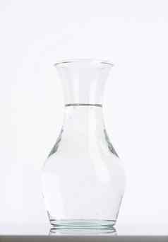 玻璃水瓶新鲜的水