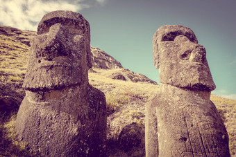 moais雕像的<strong>拉拉</strong>库火山复活节岛