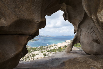 场景问岩石撒丁岛