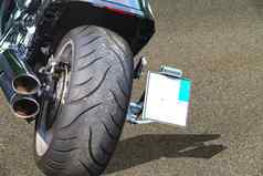 摩托车轮胎排气系统