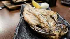 鱼服务烧烤菜日本strandhotelelinrestauran