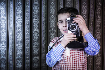孩子采取图片古董相机