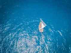 无人机图片传统的单桅帆船帆船