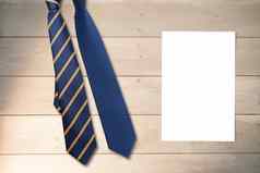 复合图像蓝色的领带