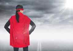 回来业务女人超级英雄手臀部路狂风暴雨的天空耀斑