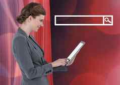 女人平板电脑平板电脑红色的背景