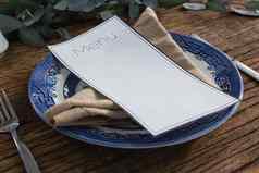 板叉黄油刀餐巾菜单卡木表格