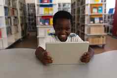 快乐小学生研究数字平板电脑表格学校图书馆