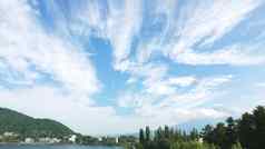 日本富士富士山山湖蓝色的天空不错的云