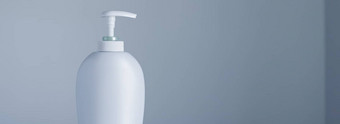 空白标签化妆品容器瓶产品模型灰色的背景