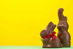 有趣的巧克力复活节兔子复活节背景复制空间