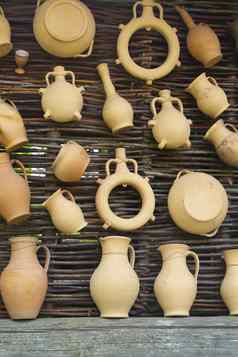 乡村手工制作的陶瓷粘土棕色（的）Terracotta杯壶记忆集合