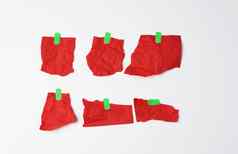 空红色的块纸卡住了绿色Velcro是一个粘扣带或魔术贴品牌的商标。Velcro?是Velcro BVBA的注册商标