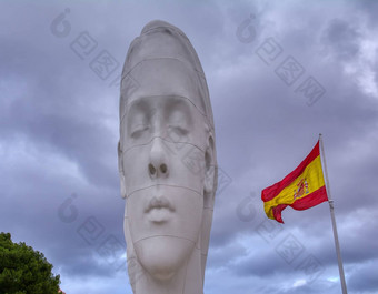 茱莉亚雕塑jaumeplensa结肠广场马德里西班牙