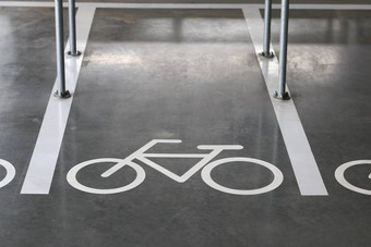 象征自行车停车停车自行车自行车停车很多