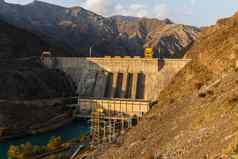水力发电权力站纳伦河吉尔吉斯斯坦